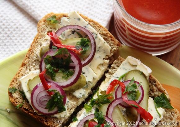 kanapka-z-chleba-toskanskiego.jpg